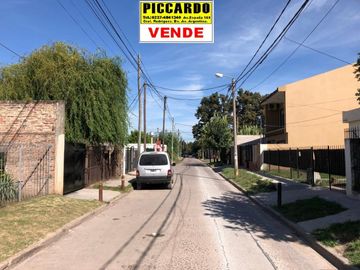 DOS CASAS EN VENTA ZONA URBANA NORTE REF. BR60 GRAL. RODRÍGUEZ PICCARDO.