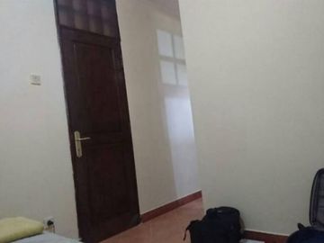 Rumah hoek siap huni dalam komplek di Pondok Aren
