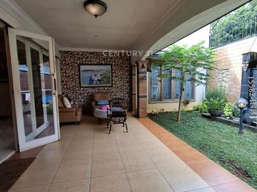 Townhouse Di Jatipadang Rumah Mewah Dengan Pool Aman Dan Strategi