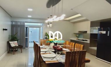 For Sale: 3-Storey Modern Townhouse near Teacher's Village, Quezon City