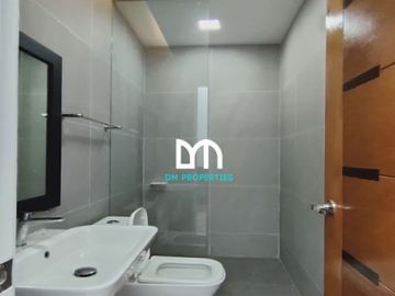 For Sale: 3-Storey Modern Townhouse near Teacher's Village, Quezon City