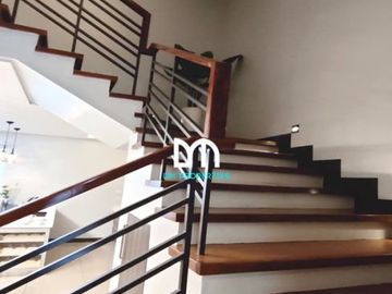 For Sale: 3-Storey Modern Townhouse near Teacher's Village, Quezon City