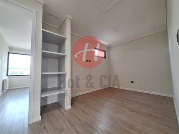 SE VENDE MODERNA Y EXCLUSIVA CASA SECTOR PONIENTE
