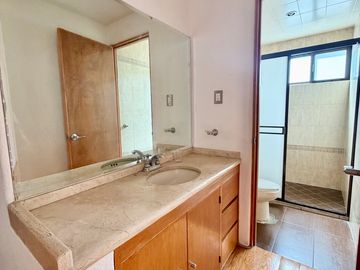 CASA EN VENTA EN LA PRIVADA LA LOMA MIXTO