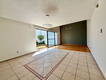 CASA EN VENTA EN LA PRIVADA LA LOMA MIXTO