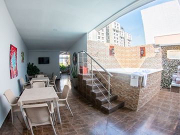 hotel en venta en urbanización tequendama. Cod V110406