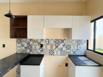 VENTA DE CASA CON ALBERCA Y/O TERRAZA EN MONTELLANO2, VILLA DE ALVAREZ COLIMA