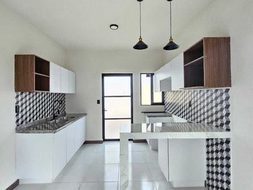 VENTA DE CASA CON ALBERCA Y/O TERRAZA EN MONTELLANO2, VILLA DE ALVAREZ COLIMA