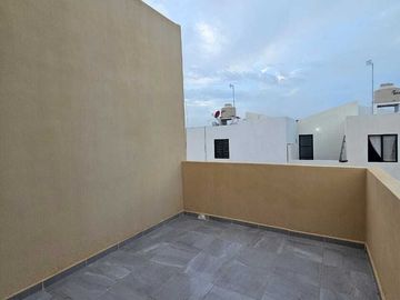 VENTA DE CASA CON ALBERCA Y/O TERRAZA EN MONTELLANO2, VILLA DE ALVAREZ COLIMA