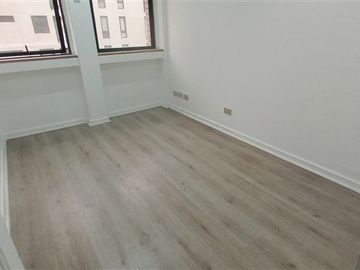 Oficina en arriendo, metro Manquehue, en Las Condes