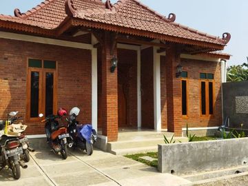rumah etnik jogja sleman siap huni dan siap bangun