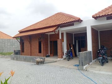 rumah etnik jogja sleman siap huni dan siap bangun