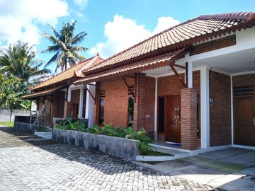 rumah etnik jogja sleman siap huni dan siap bangun