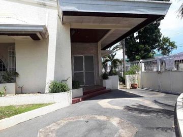 Very Spacious 650sq.m House and Lot for Rent in Cutcut Angel