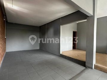 Ruko Bagus 2 Lantai Letak Strategis Pinggir Jalan di Tb Simatupang, Jakarta Selatan