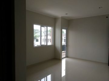 Rumah HOEK The Green BSD Cluster Vineyard BANGUNAN BARU