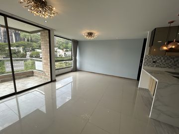 apartamento en arriendo en altos del poblado. Cod A9433928