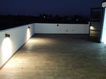 Residencia de Lujo en Grand Juriquilla, 4 Recamaras, una en PB, Roof Garden