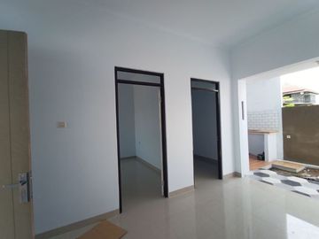 Rumah minimalis dekat Summarecon Harapan Indah stasiun