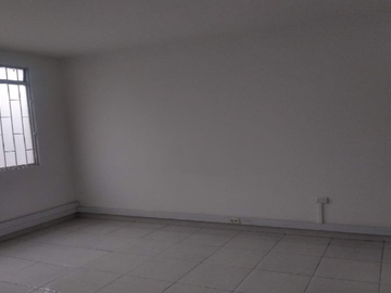 casa en arriendo en la castellana. Cod A1714403