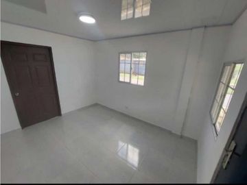 VENDO CASA EN LA CHORRERA BARRIO BALBOA 3R