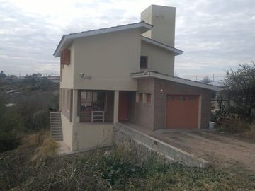 Casa Estrenar, Est Vieja Villa Carlos Paz