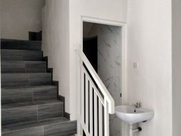 Rumah New Minimalis Nginden Intan 1.6 M nego