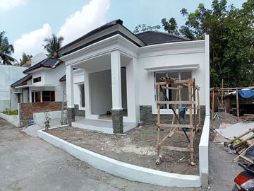 Apik Banget Rumah Siap Bangun Murmer di Klidon
