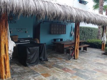 Se Vende Casa Cerca del Mar en Chipipe - Salinas