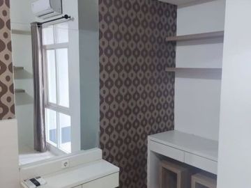 Apt. Bale Hinggil View Pool Full Furnish