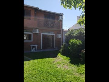 Chalet en venta en Villa Luzuriaga