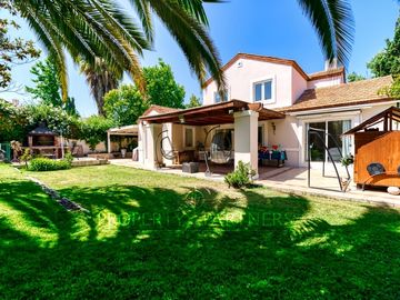 Casa provenzal en Condominio en Piedra Roja