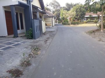 Rumah dijual Jogja Tata Letak Lingkungan Tertata Rapih 5 menit ke Pasar Godean