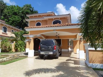 Sea Confiable Vende Casa en Clayton Village