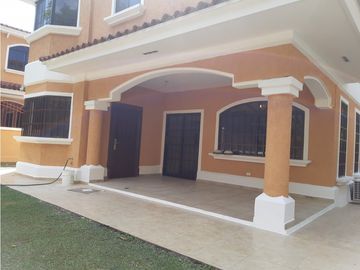 Sea Confiable Vende Casa en Clayton Village
