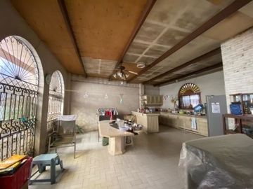 Hopuse and lot for sale in Talisay City, Fairview Village with old Bungalow house lot area:476 sqm