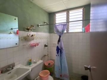 Hopuse and lot for sale in Talisay City, Fairview Village with old Bungalow house lot area:476 sqm
