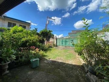 Hopuse and lot for sale in Talisay City, Fairview Village with old Bungalow house lot area:476 sqm