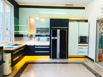 Rumah Cantik di Pondok Indah Jakarta Selatan