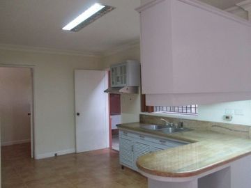 House for rent in Cebu City, Gated in AS Fortuna with shared s. pool