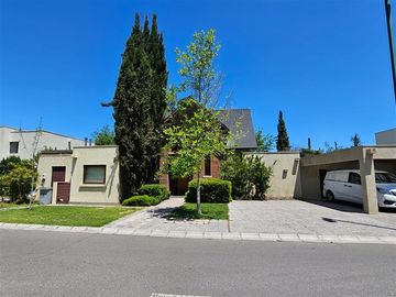 Venta Casa en Condominio El Refugio Piedra Roja
