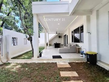 Dijual Rumah Kerinci Kebayoran Baru bisa untuk cafe, kantor, klinik #276626
