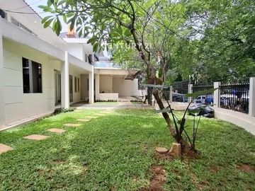 Dijual Rumah Kerinci Kebayoran Baru bisa untuk cafe, kantor, klinik #276626