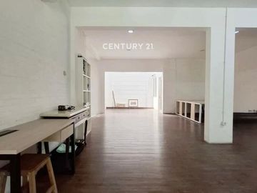 Dijual Rumah Kerinci Kebayoran Baru bisa untuk cafe, kantor, klinik #276626