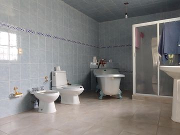 EN VENTA CASA/VILLA, FRACCIONAMIENTO COLINAS DEL SUR, SILAO, GUANAJUATO