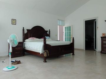 EN VENTA CASA/VILLA, FRACCIONAMIENTO COLINAS DEL SUR, SILAO, GUANAJUATO