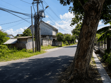 Tanah 845m2 Dengan Visibilitas Tinggi Di Jalan Kabupaten