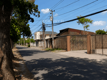 Tanah 845m2 Dengan Visibilitas Tinggi Di Jalan Kabupaten
