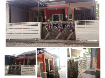 Rumah terawat di permata Wiyung regency surabaya