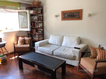 Espectacular departamento de 3 ambientes en contrafrente, con terraza propia